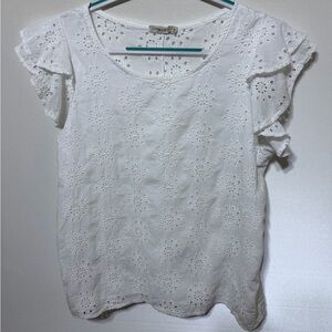 Chic White Eyelet Blouse with Ruffled Sleeves